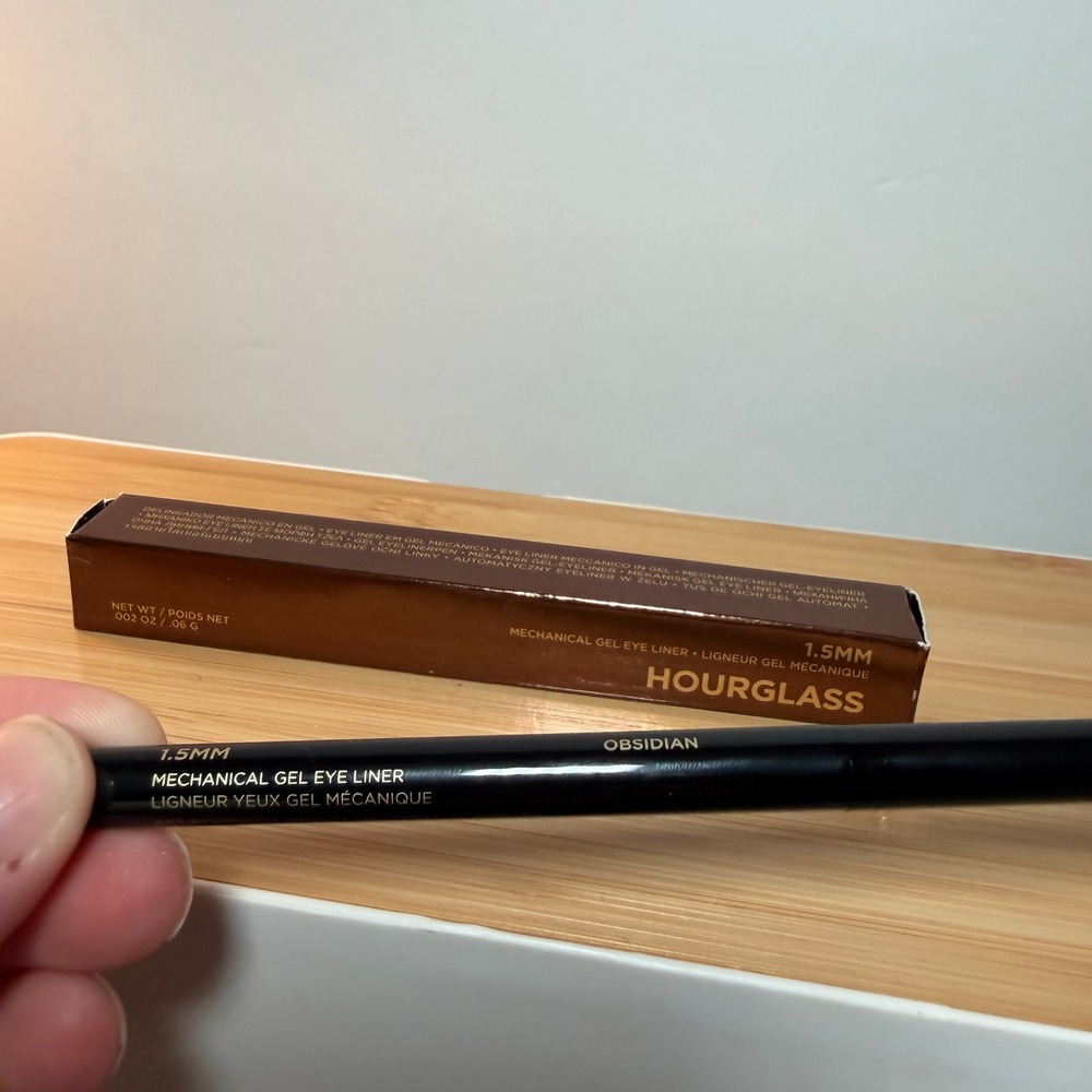 Hourglass 1.5mm Mechanical Gel Eye Liner Obsidian Black Waterproof 0.002oz NEW - Picture 8 of 9